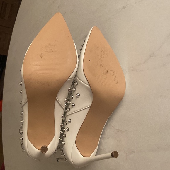 Steve Madden Viceroy Ankle Bootie. Size 7.5. Never worn. - Picture 2 of 3